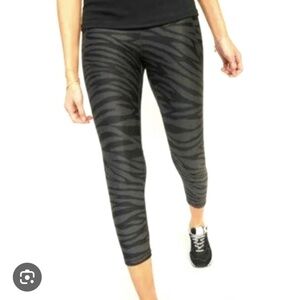 NWOT Active cropped powersoft leggings